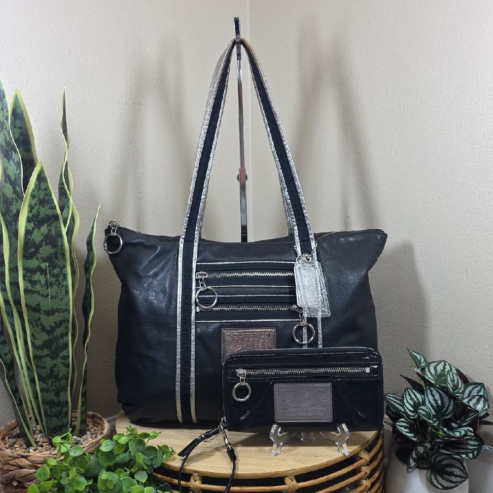 Coach Poppy Glam Bag and Wallet Set